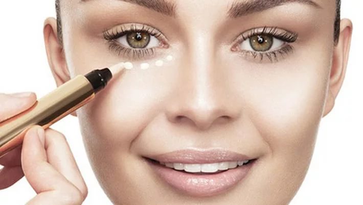 нанесение косметики